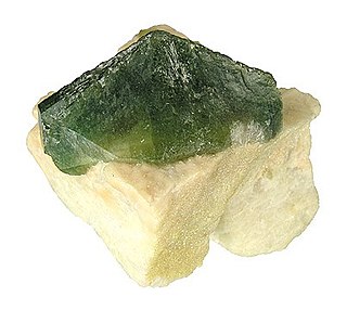 Apatite-(CaOH)-178944.jpg