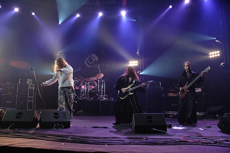 File:Arcturus 2005.JPG