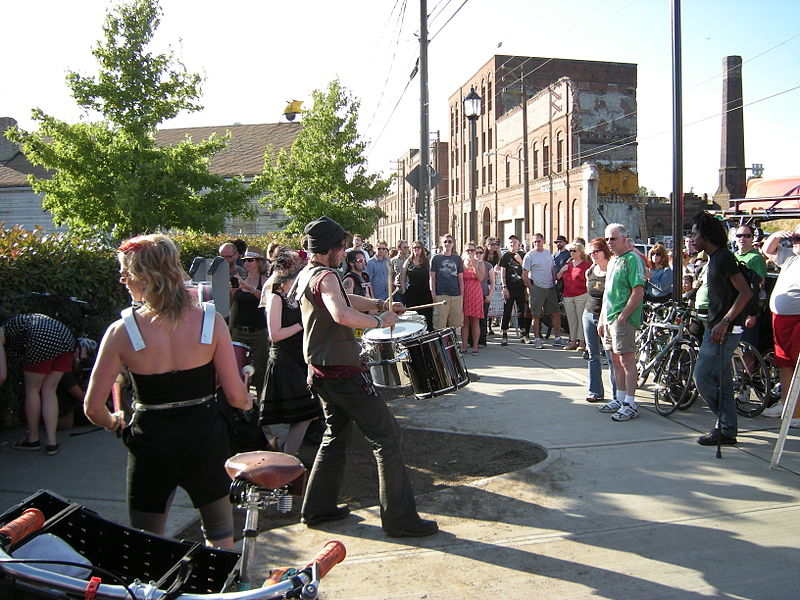 File:Artopia 2009 - percussionists & old brewery.jpg