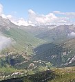 English: Avers, picture taken from below Piz Miez/Cimalmotta (Ferrera, Grison, Switzerland - Italy) Deutsch: Avers, aufgenommen von unterhalb Piz Miez/Cimalmotta (Ferrera, Graubünden, Schweiz - Italien) Rumantsch: Avers, piglia se davent da sot Piz Miez/Cimalmotta (Ferrera, Grischun, Svizra - Italgia) Italiano: Avers, fotografato di sotto Piz Miez/Cimalmotta (Ferrera, Grigioni, Svizzera - Italia)