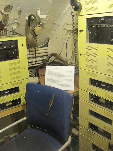 File:B-39 sonar room 2.JPG