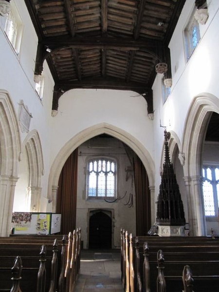 File:Back up the aisle - geograph.org.uk - 1607133.jpg