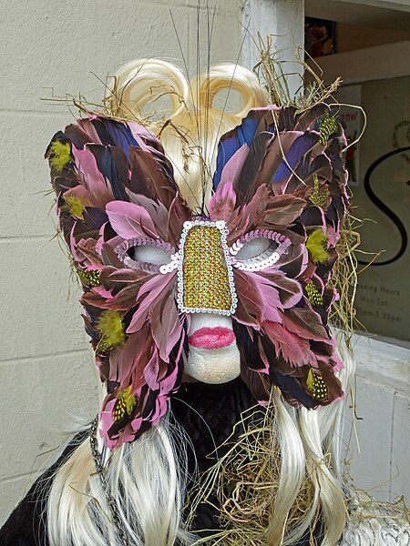 File:Baildon Scarecrow Festival 2013 08.jpg