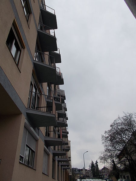 File:Balconies -Várfok utca 3, Víziváros, Budapest.JPG