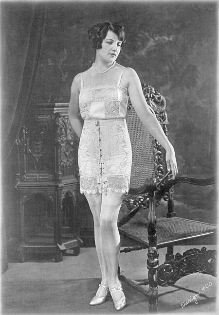 ไฟล์:Barcley_custom_corsets15.jpg