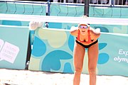 Deutsch: Beachvolleyball bei den Olympischen Jugendspielen 2018; Tag 9, 15. Oktober 2018; Mädchen, Viertelfinale: USA-Spanien 2–1 (21–19/17–21/15–9) English: Beach volleyball at the 2018 Summer Youth Olympics at 15 October 2018 – Girls Quarterfinals: USA-Spain 2–1 (21–19/17–21/15–9)