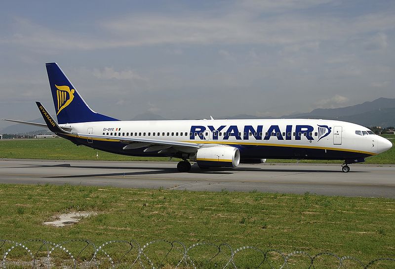 File:Boeing 737-8AS, Ryanair JP6361158.jpg