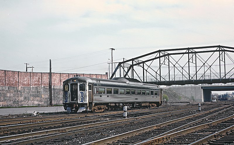 File:Boston & Maine 6124 RDC entering Lowell, MA station on April 27, 1969.jpg