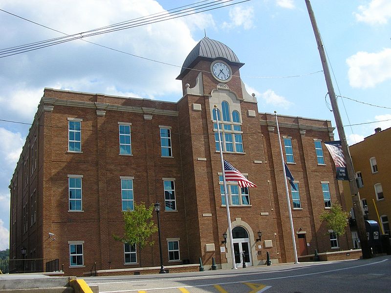 File:Breathitt County courthouse new (3149836104).jpg