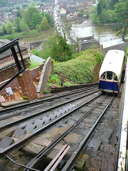 File:Bridgnorth-CastleHill-Rly-P1030879 (34659715125).jpg