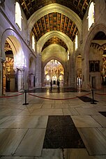 Vista de la Catedral Gótica hacia la Capilla de Villaviciosa, que hace las veces de presbiterio.