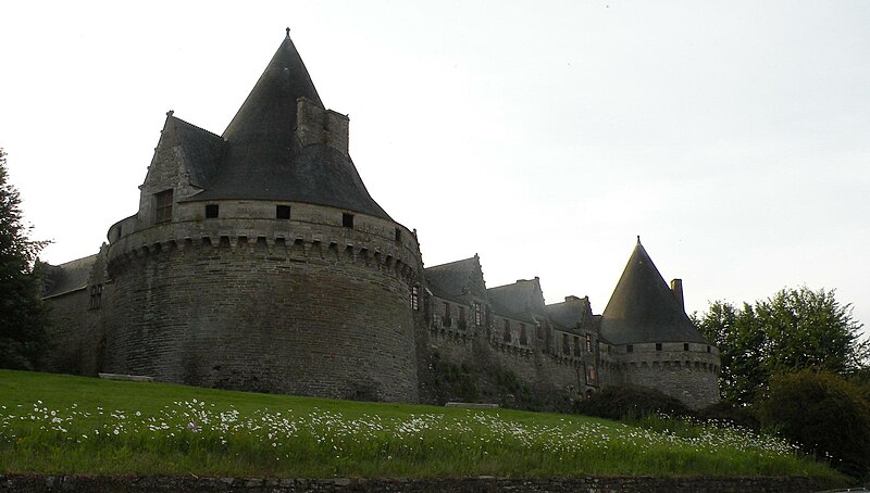 File:Chateau Pontivy1.JPG