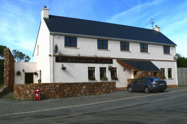 Leo's Tavern, the pub owned by Enya's family, currently under the proprietorship of her younger brother Bartley.