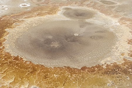 Fail:Dead Sea salt formation (Aerial view, 2007).jpg