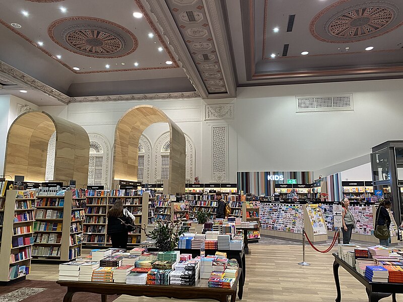 File:Dymocks bookstore in Adelaide.jpg