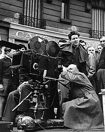 Camé 300 Reflex installé sur un pied boule Debrie (1952).