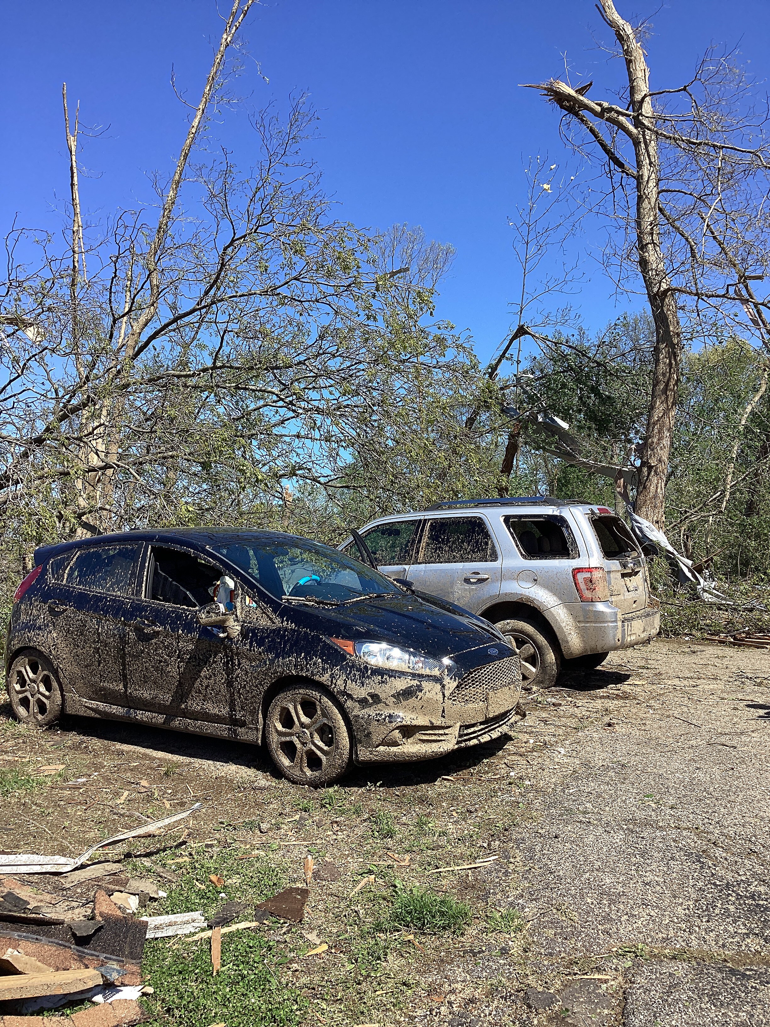 High-end EF2 damage at an apartment complex in Portage, Michigan.