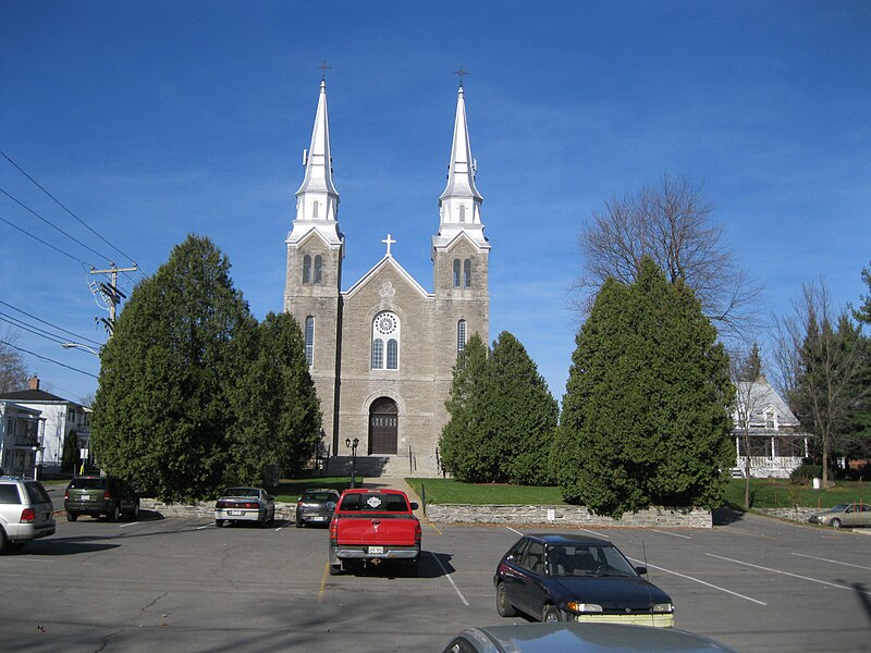 File:Eglise Saint-Raphael-Archange 03.jpg