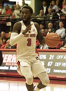 Elijah Olaniyi Stony Brook.jpg