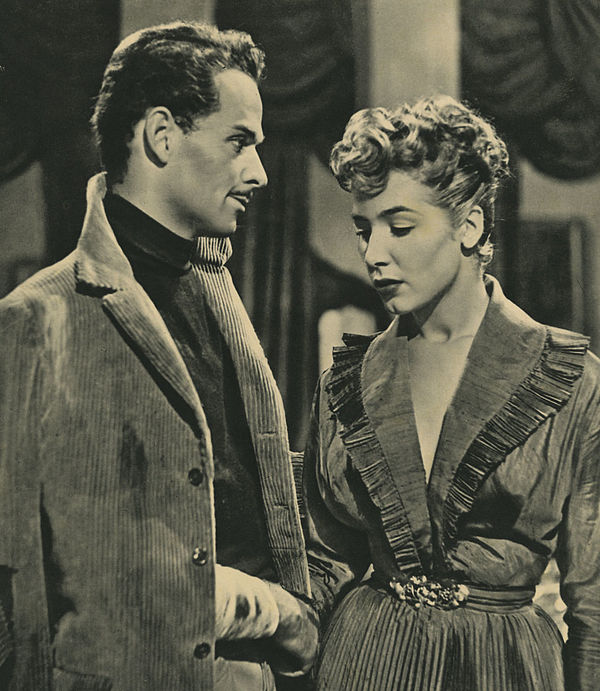 Cosetta Greco and Latimore in La nemica (1952)