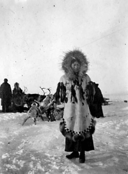 File:Eskimo woman wearing fur parka with reindeer in background, Alaska, between 1900 and 1910 (AL+CA 5798).jpg