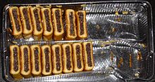 A plastic tray of mass-produced Fig Newtons Fig newton2.jpg