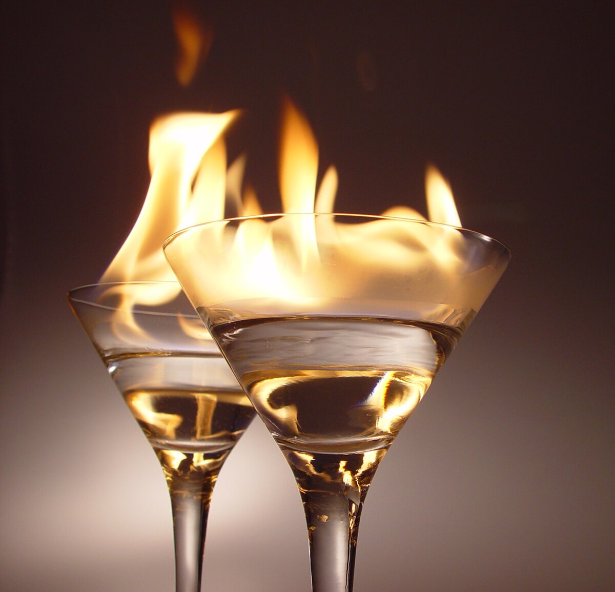 Bebida flameada - Wikipedia, la enciclopedia libre