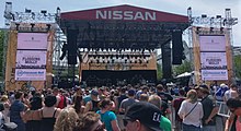 The main stage at Bunbury 2017 Flogging Molly at Bunbury Festival 2017 (40807860385) (cropped).jpg