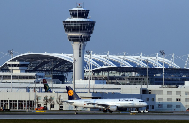 File:Flughafen turm.png