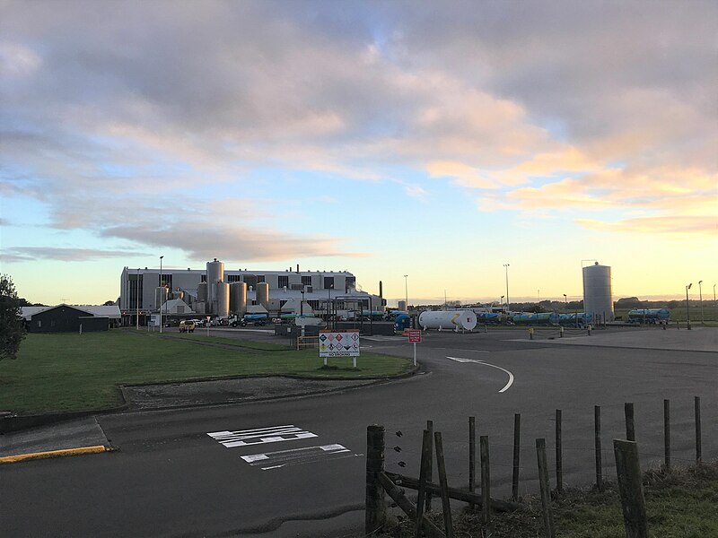 File:Fonterra factory, Longburn, Palmerston North.jpg