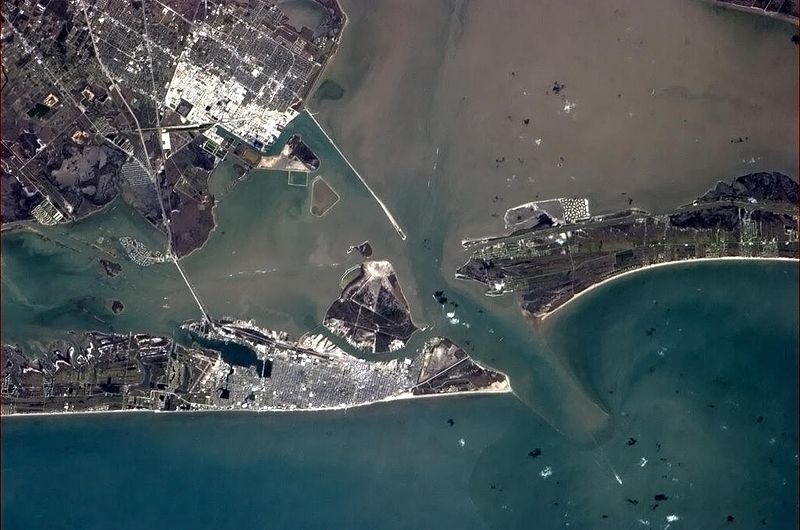 File:GalvestonTXFromTheISS.jpg