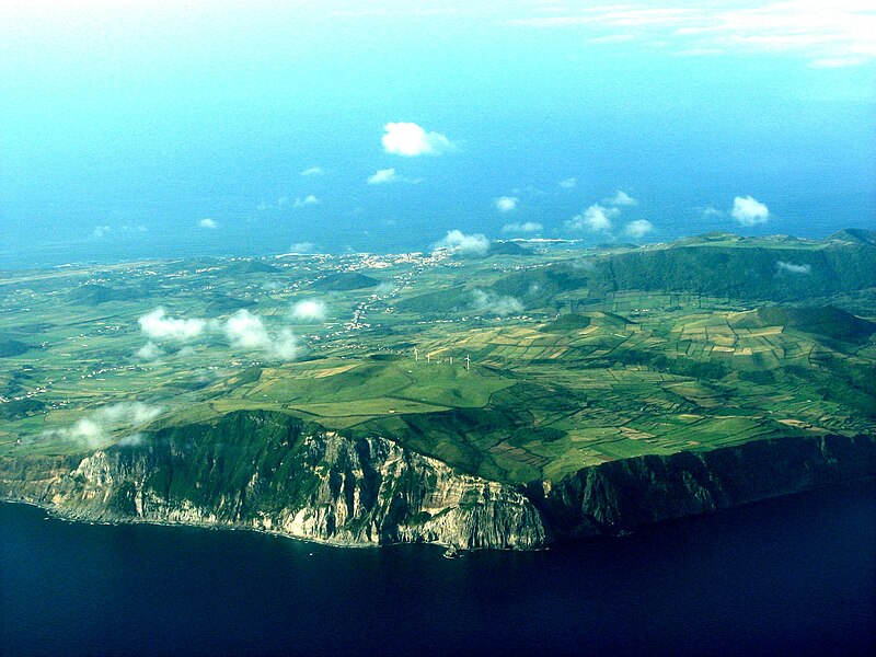 Fil:Graciosa Serra Branca Azores.jpg