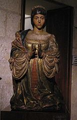 Estatua orante de Isabel la Católica.