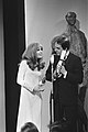 Liesbeth List en Willem Duys tijdens het Grand Gala du Disque Populaire 1970