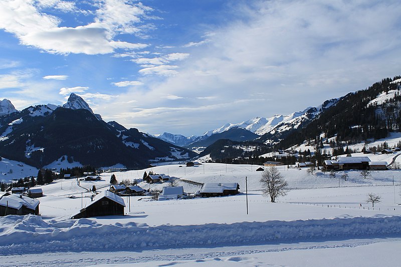 File:Gstaad - Schönried - Saanenmöser - panoramio (4).jpg