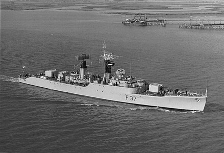 Фрегат HMS Jaguar (F37), построенный верфью в 1957 году