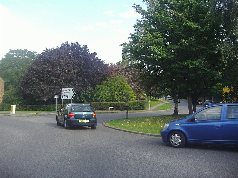 File:Haldens roundabout on the A1000 - geograph.org.uk - 2536358.jpg