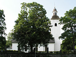 Hälsingtuna kirke i august 2006
