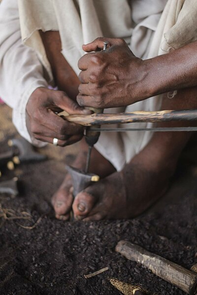 File:Hand work sudanese.jpg