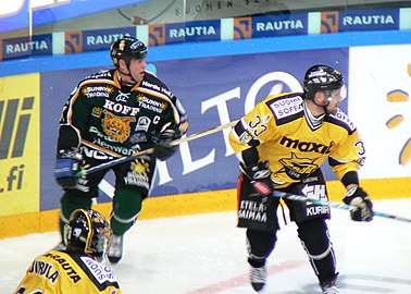 Raimo Helminen ottelussa SaiPaa vastaan syyskuussa 2007.