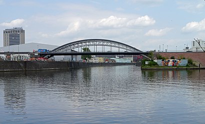 So kommt man zu der Honsellbrücke mit den Öffentlichen - Mehr zum Ort Hier