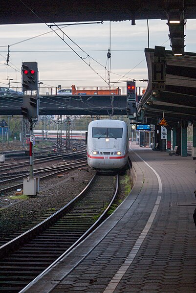 File:ICE1, Hamburg (20141109-DSC04689-2).jpg