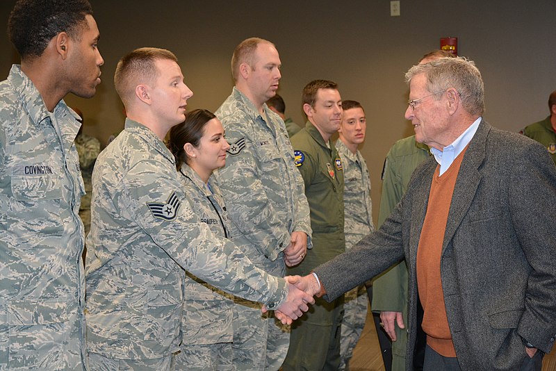 File:Jim Inhofe greets Staff Sgt. Joshua O’Dell.jpg