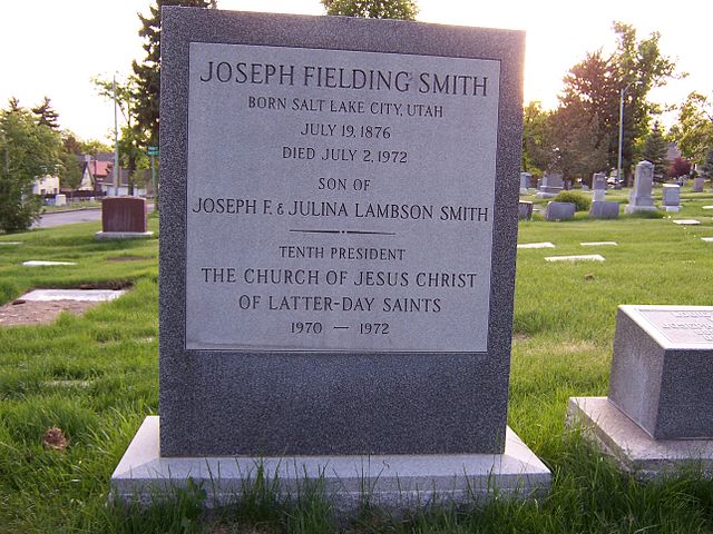 Grave marker of Joseph Fielding Smith.