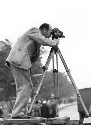 <span class="mw-page-title-main">Julien Bryan</span> American photojournalist (1899–1974)