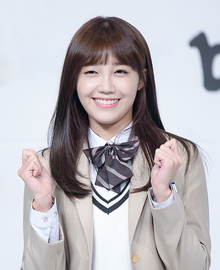 Jeong at the press conference for drama Cheer Up! in October 2015