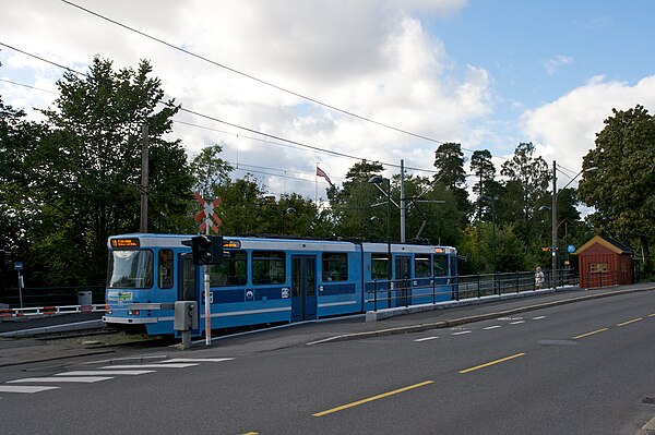 SL79 tram at Kastellet