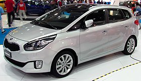 Kia Carens 2013 (beschnitten) .jpg