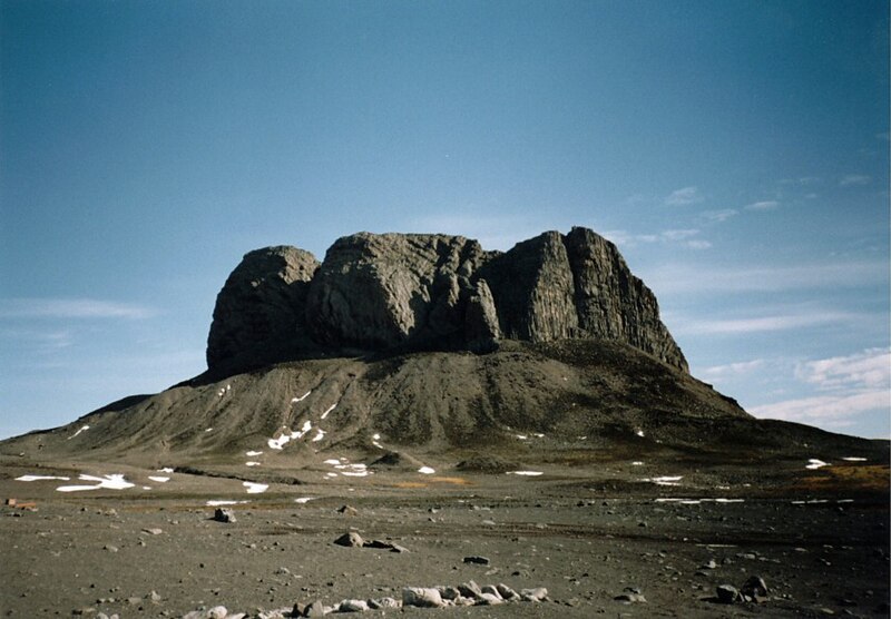 File:KingGeorgeI volcano Tres Hermanos.jpg