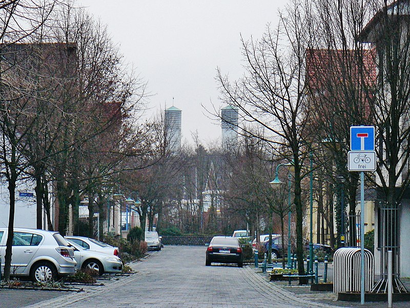 File:Kirche St. Ludgerus, Ennigerloh - panoramio.jpg